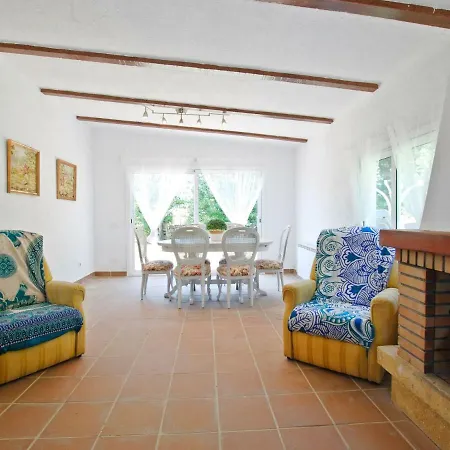 Holiday Green By Interhome